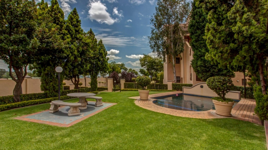 To Let 1 Bedroom Property for Rent in Lonehill Gauteng