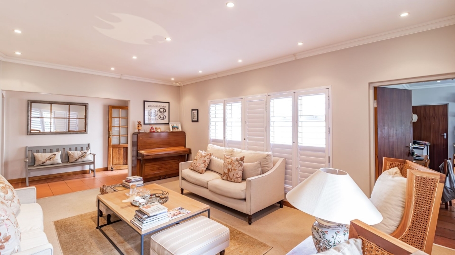 5 Bedroom Property for Sale in Linden Gauteng