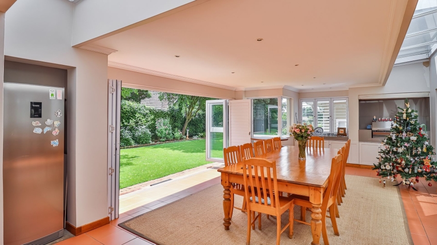 5 Bedroom Property for Sale in Linden Gauteng