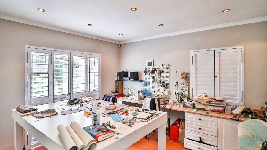 5 Bedroom Property for Sale in Linden Gauteng