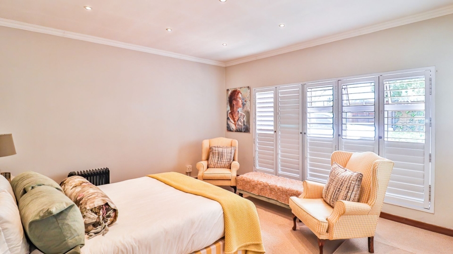 5 Bedroom Property for Sale in Linden Gauteng