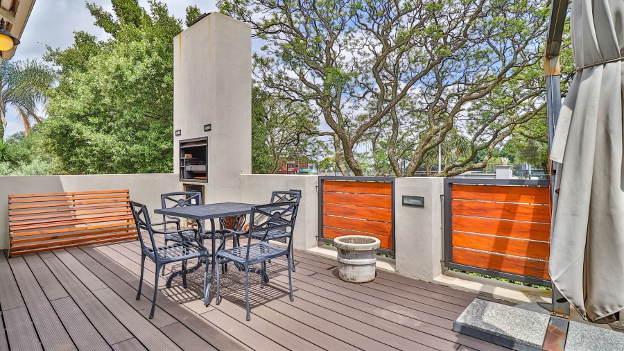 5 Bedroom Property for Sale in Linden Gauteng