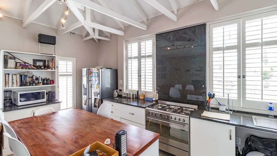 5 Bedroom Property for Sale in Linden Gauteng