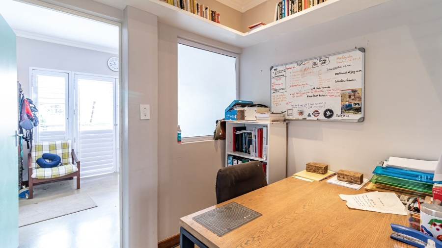 5 Bedroom Property for Sale in Linden Gauteng