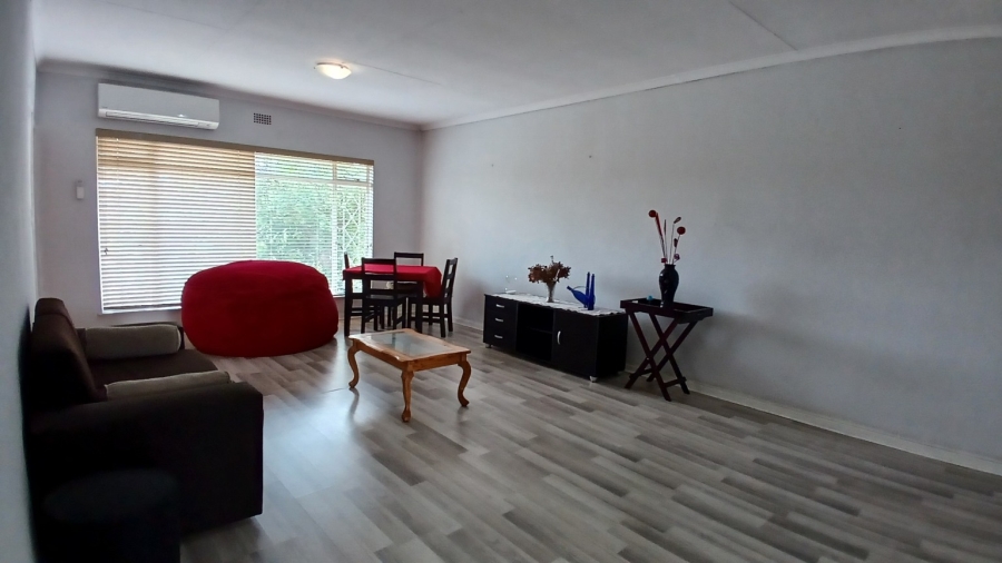 To Let 2 Bedroom Property for Rent in New Redruth Gauteng