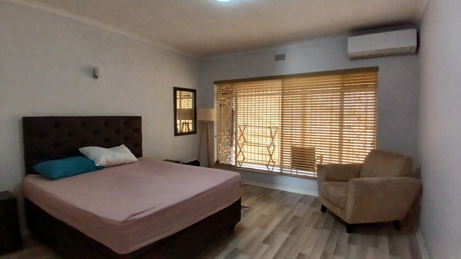 To Let 2 Bedroom Property for Rent in New Redruth Gauteng