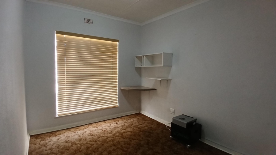 To Let 2 Bedroom Property for Rent in New Redruth Gauteng