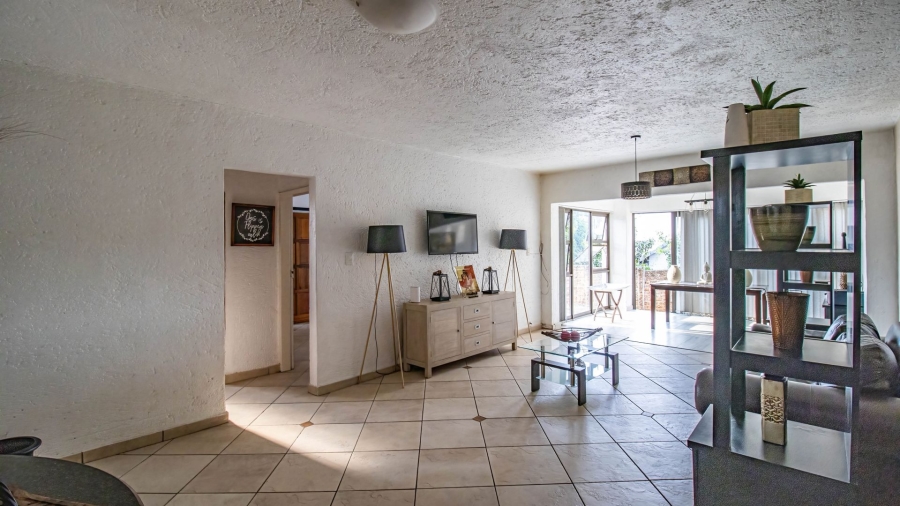 2 Bedroom Property for Sale in Corlett Gardens Gauteng