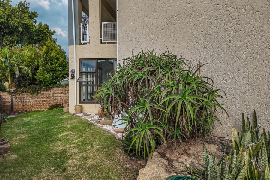 2 Bedroom Property for Sale in Corlett Gardens Gauteng