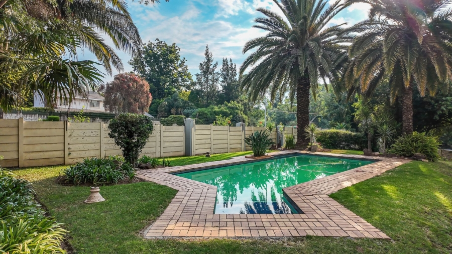 2 Bedroom Property for Sale in Corlett Gardens Gauteng