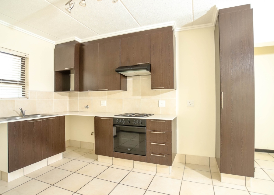 To Let 2 Bedroom Property for Rent in Bryanston Gauteng