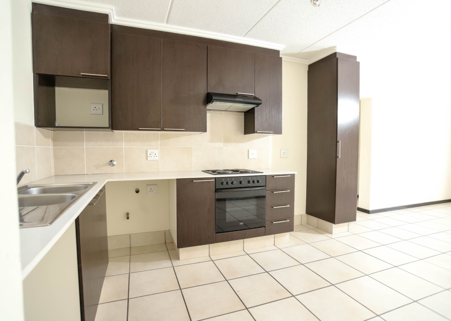 To Let 2 Bedroom Property for Rent in Bryanston Gauteng