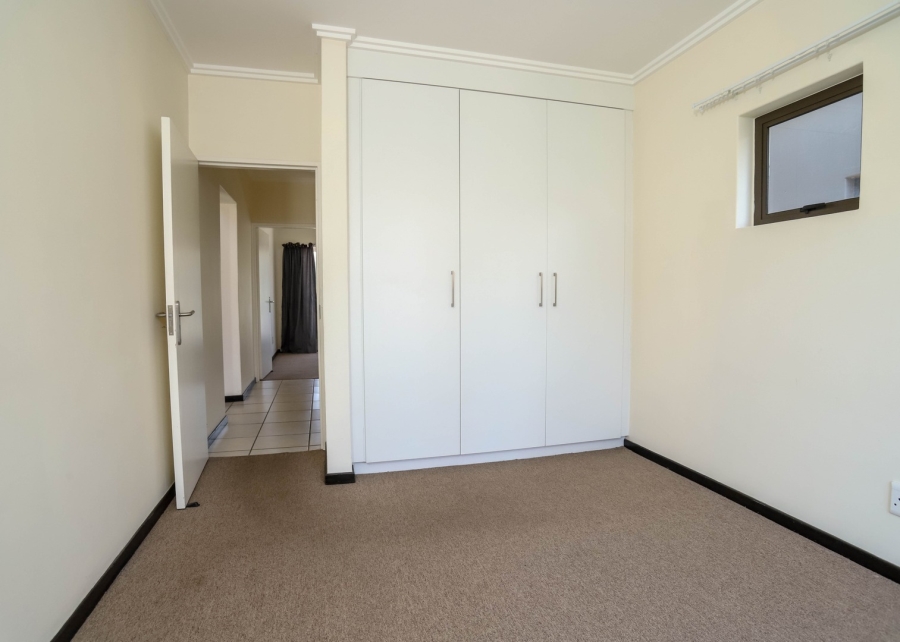 To Let 2 Bedroom Property for Rent in Bryanston Gauteng