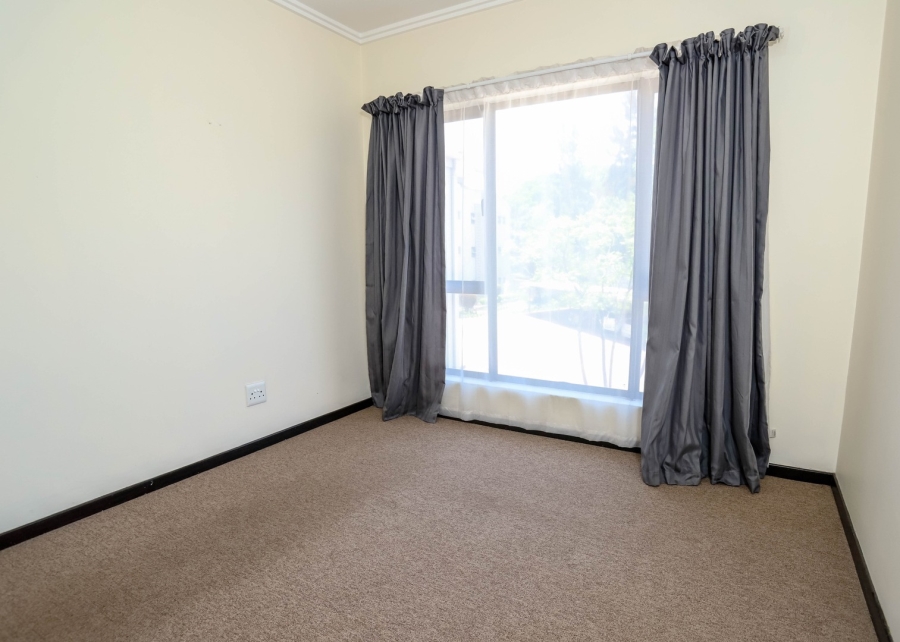 To Let 2 Bedroom Property for Rent in Bryanston Gauteng
