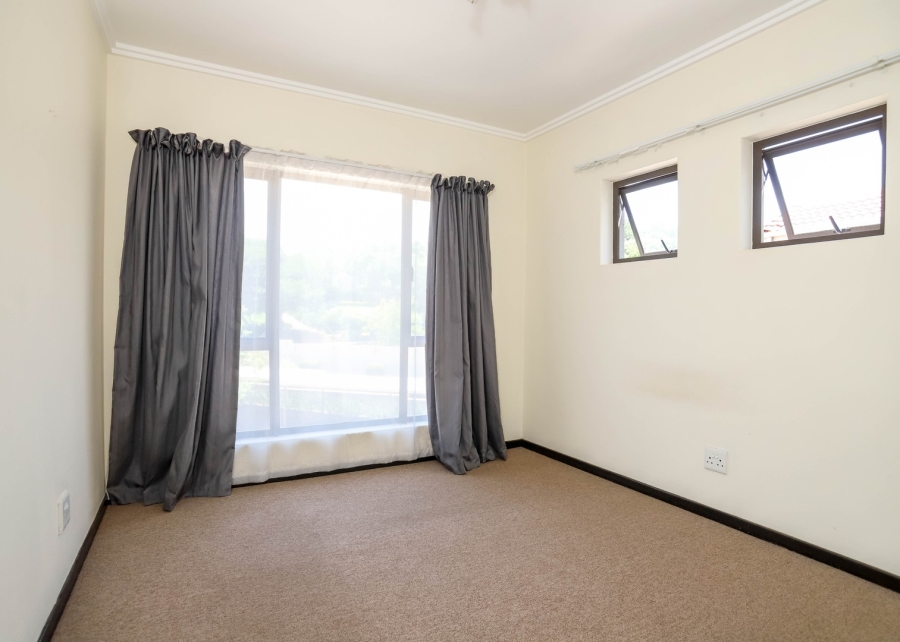 To Let 2 Bedroom Property for Rent in Bryanston Gauteng
