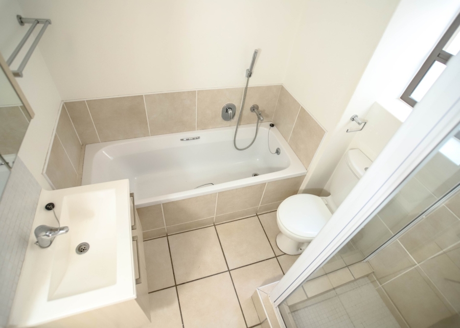 To Let 2 Bedroom Property for Rent in Bryanston Gauteng