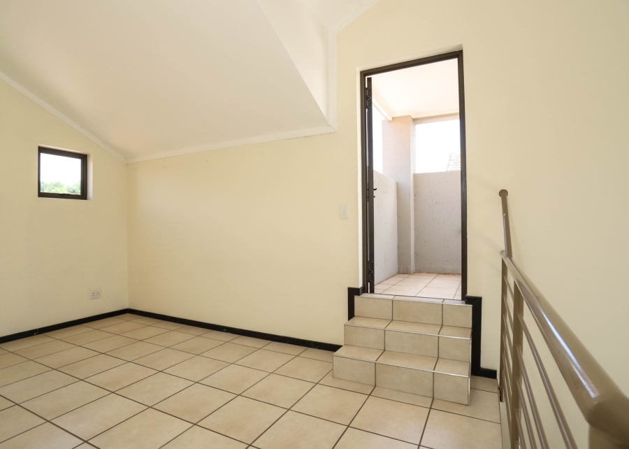 To Let 2 Bedroom Property for Rent in Bryanston Gauteng