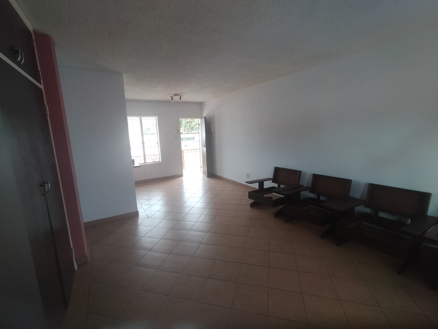 2 Bedroom Property for Sale in Pretoria North Gauteng