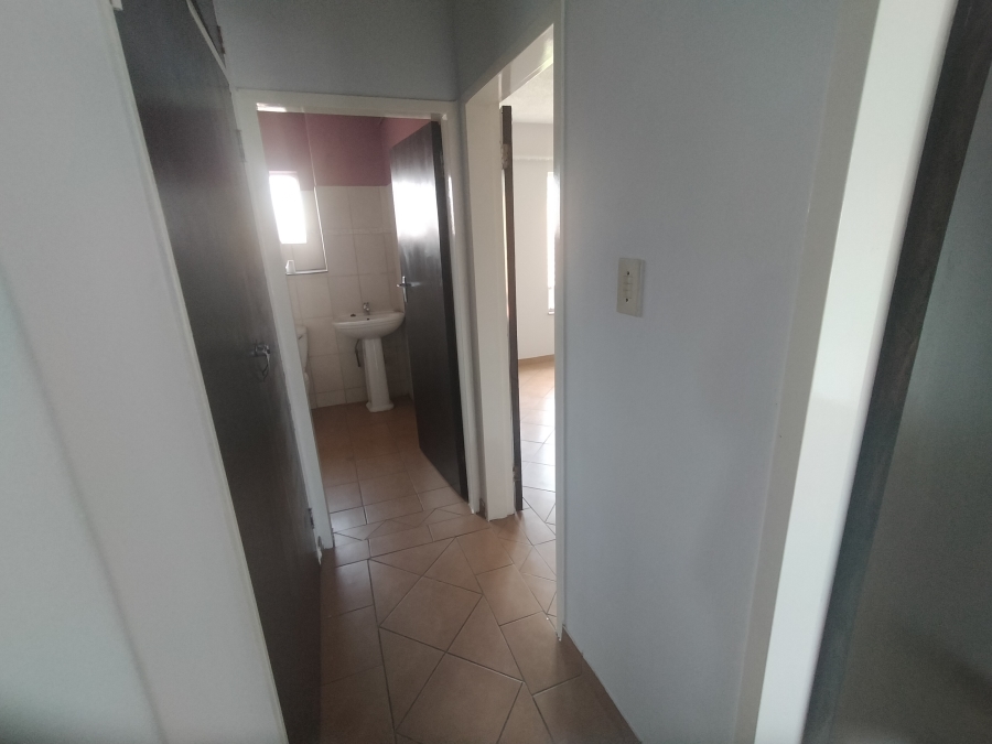 2 Bedroom Property for Sale in Pretoria North Gauteng
