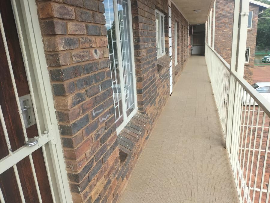 2 Bedroom Property for Sale in Pretoria North Gauteng