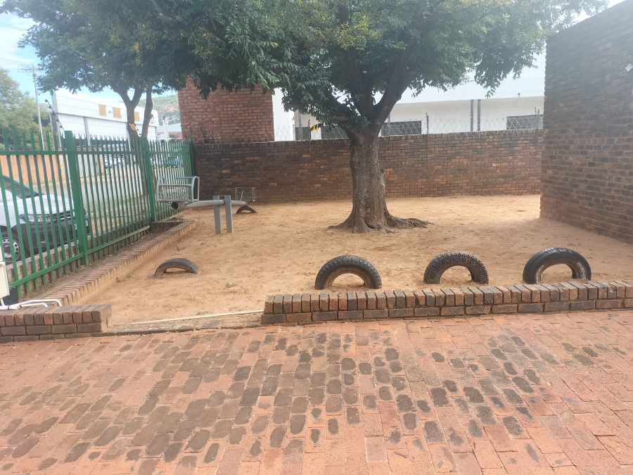 2 Bedroom Property for Sale in Pretoria North Gauteng
