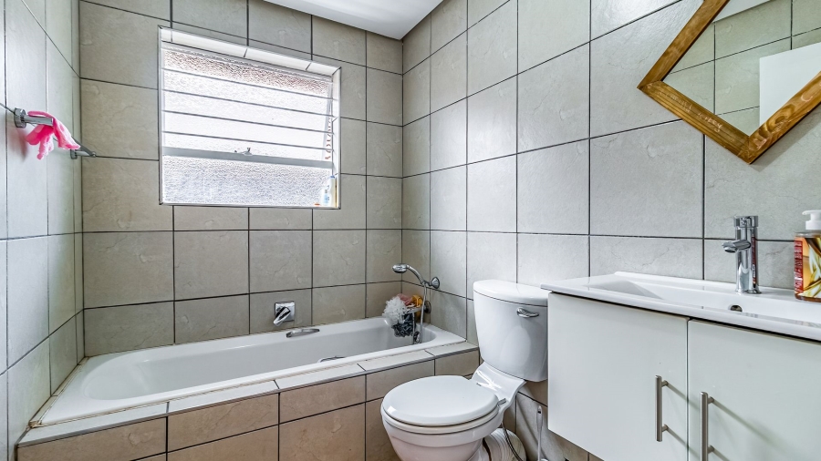 3 Bedroom Property for Sale in Eden Glen Gauteng