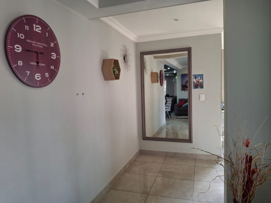 5 Bedroom Property for Sale in Savannah Country Estate Gauteng