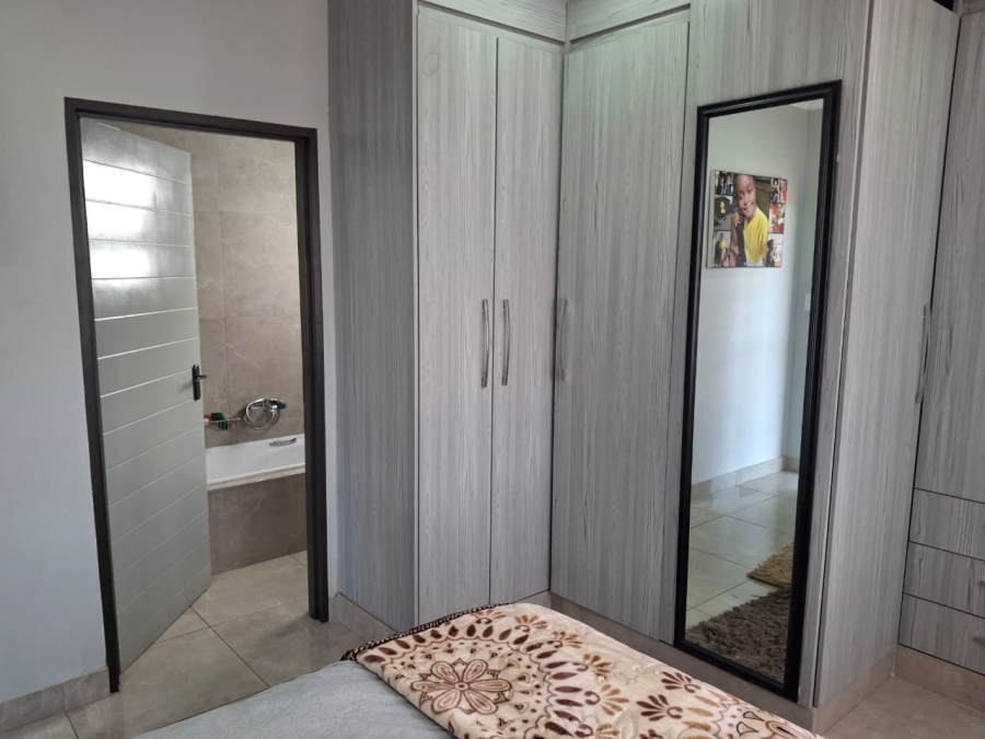 5 Bedroom Property for Sale in Savannah Country Estate Gauteng