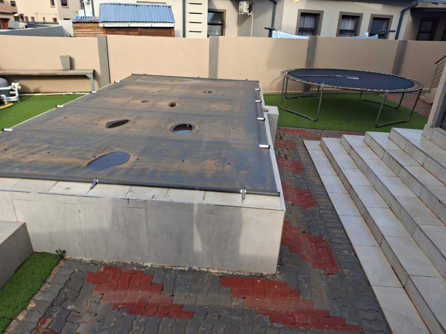 5 Bedroom Property for Sale in Savannah Country Estate Gauteng