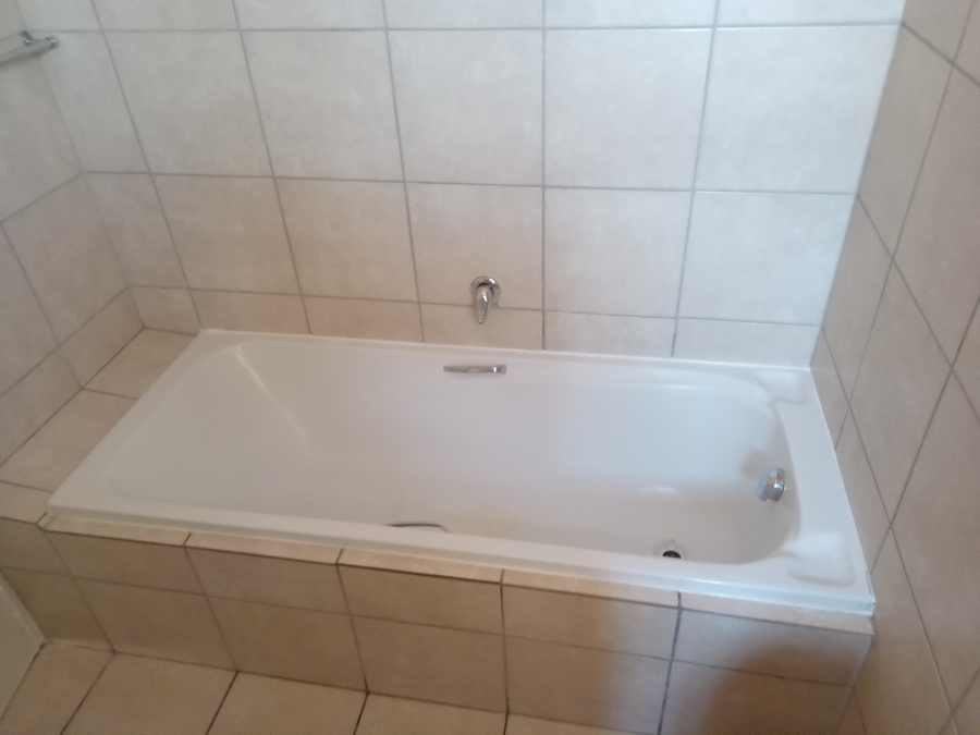 To Let 3 Bedroom Property for Rent in North Riding Gauteng