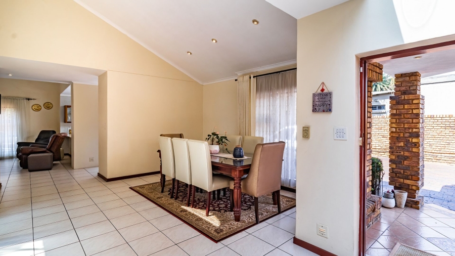 To Let 3 Bedroom Property for Rent in Bassonia Gauteng