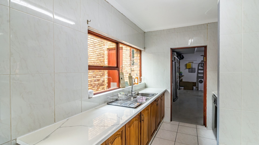 To Let 3 Bedroom Property for Rent in Bassonia Gauteng