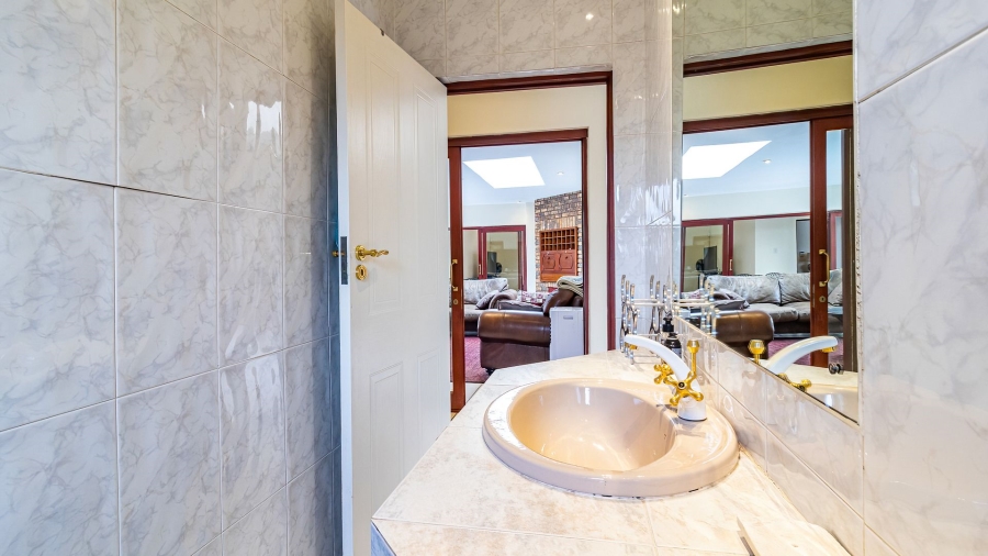 To Let 3 Bedroom Property for Rent in Bassonia Gauteng