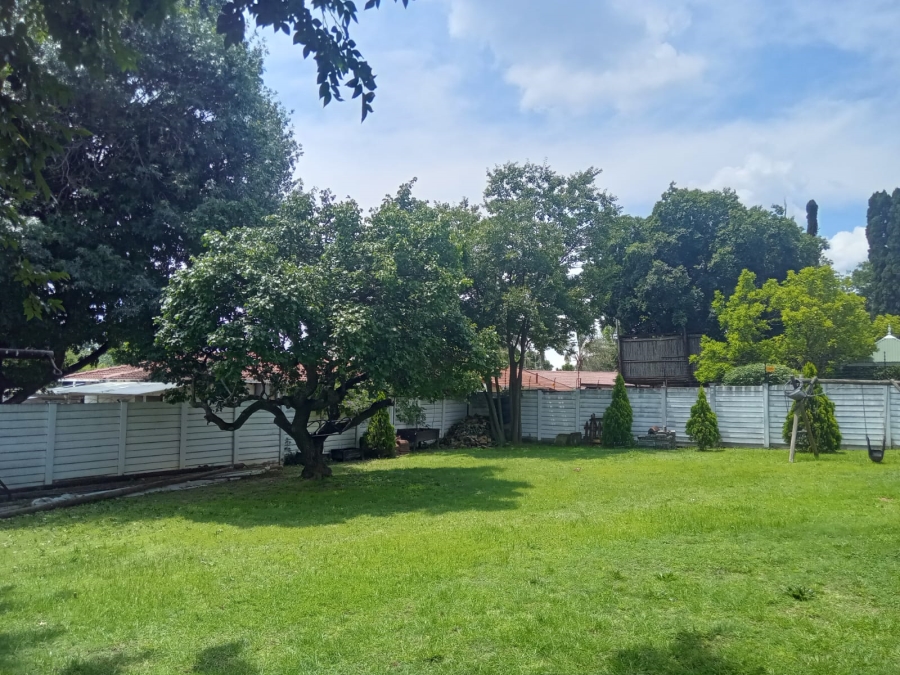 To Let 3 Bedroom Property for Rent in Blairgowrie Gauteng