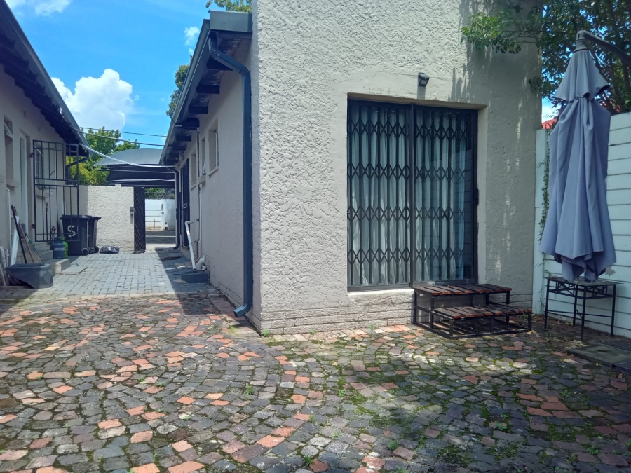 To Let 3 Bedroom Property for Rent in Blairgowrie Gauteng
