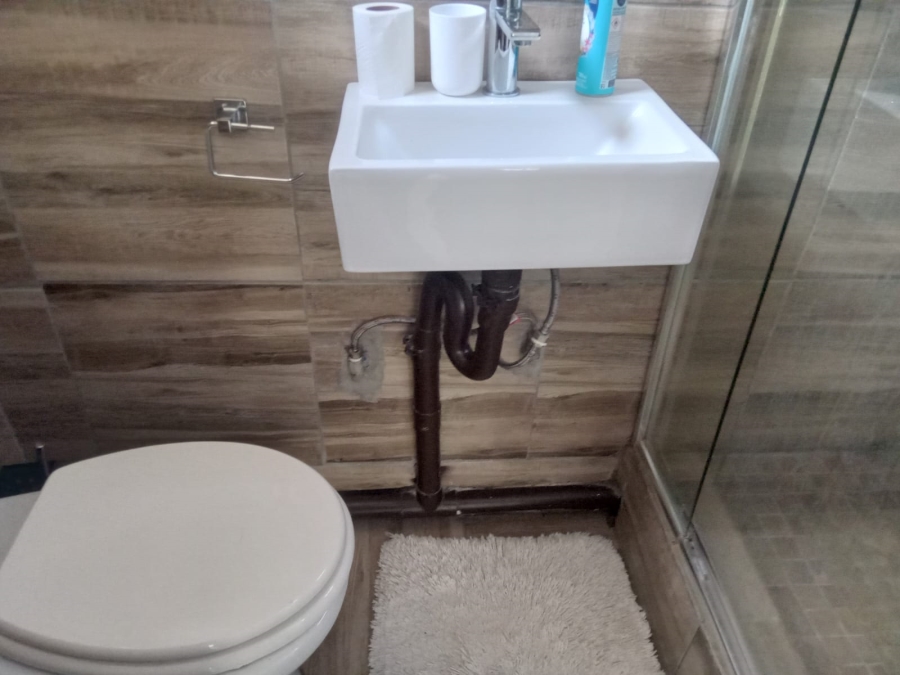 To Let 3 Bedroom Property for Rent in Blairgowrie Gauteng