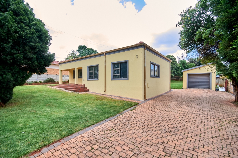 4 Bedroom Property for Sale in Discovery Gauteng
