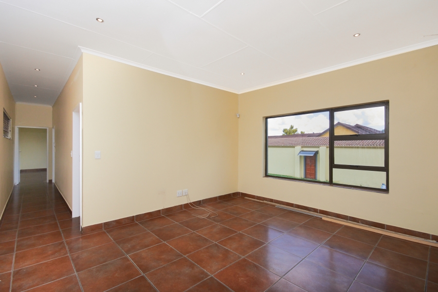 4 Bedroom Property for Sale in Discovery Gauteng