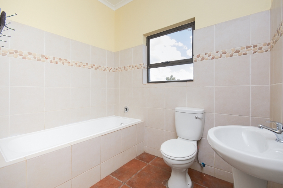 4 Bedroom Property for Sale in Discovery Gauteng