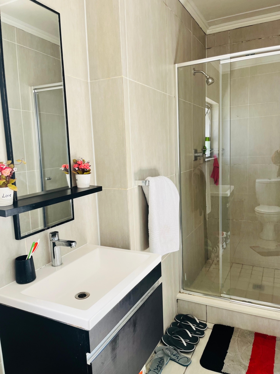 3 Bedroom Property for Sale in Greenstone Hill Gauteng