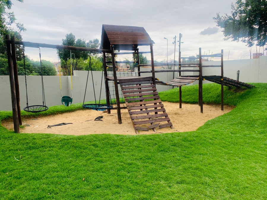 3 Bedroom Property for Sale in Noordwyk Gauteng