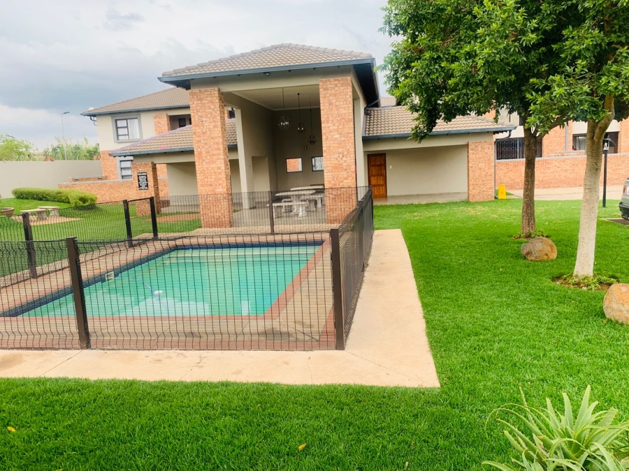 3 Bedroom Property for Sale in Noordwyk Gauteng