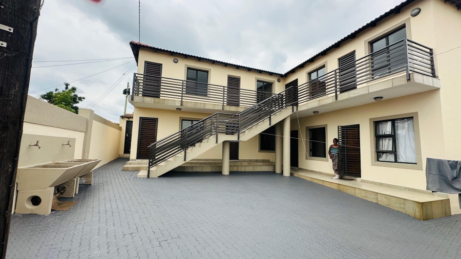 10 Bedroom Property for Sale in Bram Fischerville Gauteng