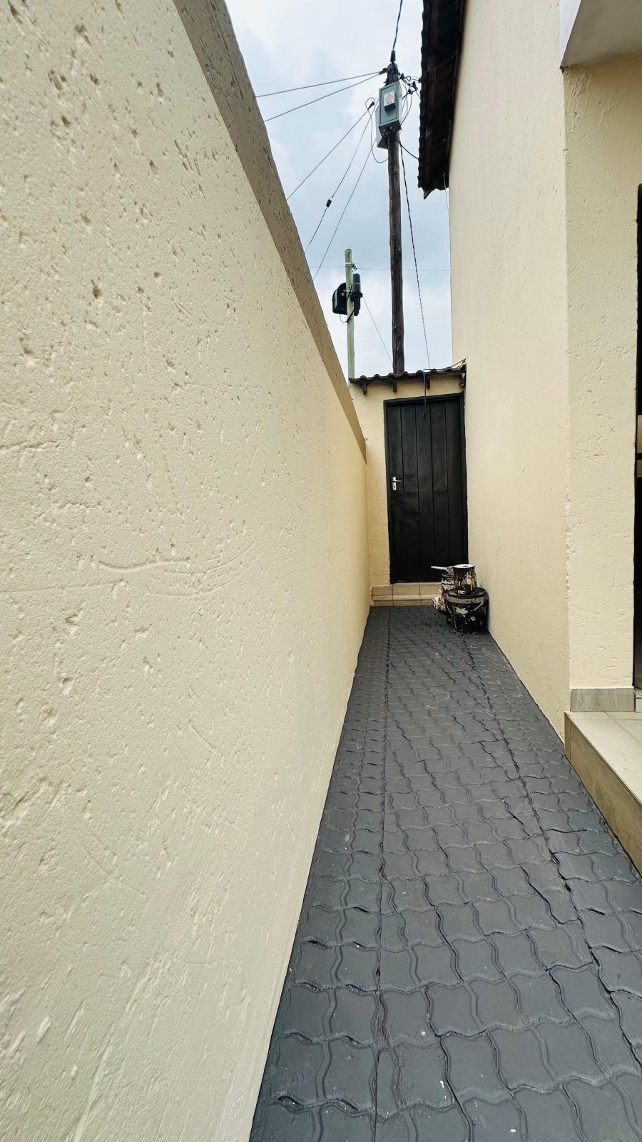 10 Bedroom Property for Sale in Bram Fischerville Gauteng