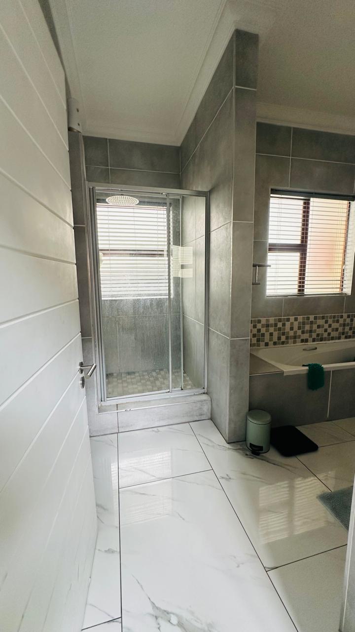 1 Bedroom Property for Sale in Carlswald Gauteng