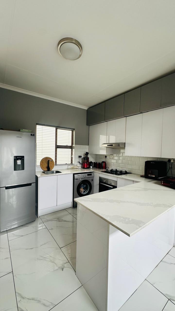 1 Bedroom Property for Sale in Carlswald Gauteng