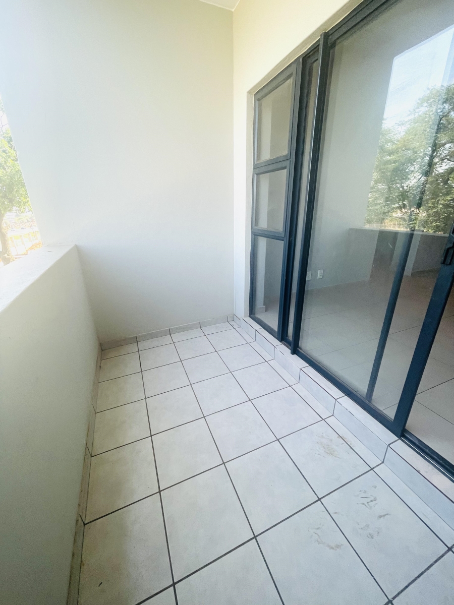 To Let 2 Bedroom Property for Rent in North Riding Gauteng