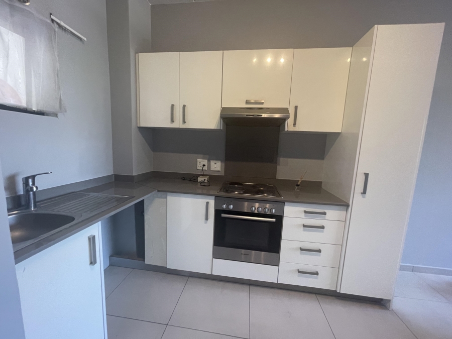 To Let 2 Bedroom Property for Rent in North Riding Gauteng