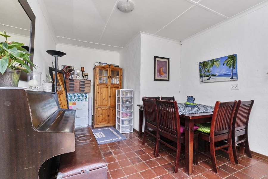 To Let 4 Bedroom Property for Rent in Fairland Gauteng