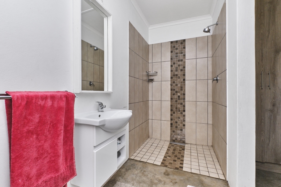 To Let 4 Bedroom Property for Rent in Fairland Gauteng